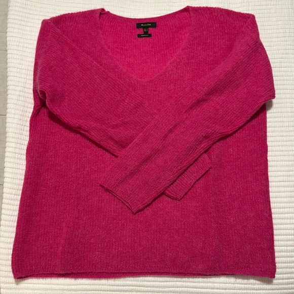 Gorgeous bright pink oversized sweater - Picture 1 of 2